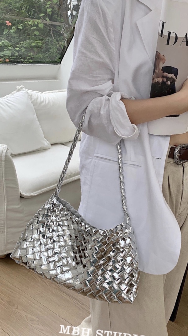 MBH Handwoven Luxury Versatile One-Shoulder Bag - Image 4