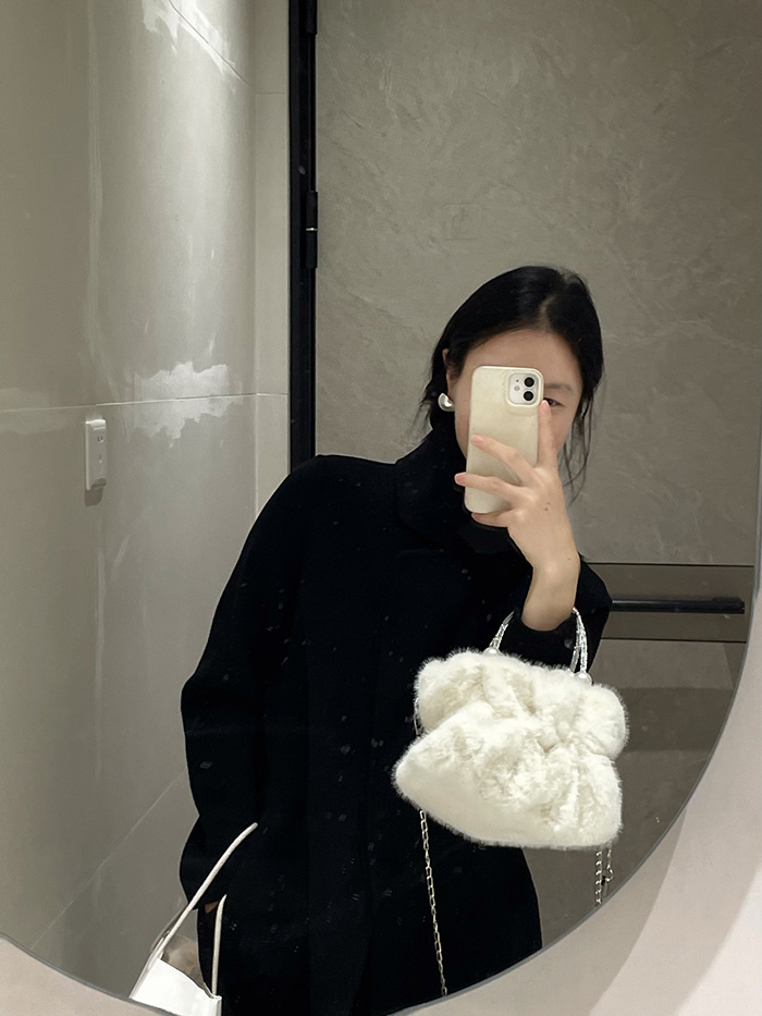 Pearl Handle Plush Handbag Crossbody Bag for Women - Image 4