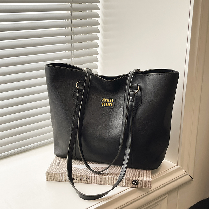 2025 Korean Style Minimalist Casual Tote Bag Fashion Commuter Shoulder Bag Niche Design Handbag for Women