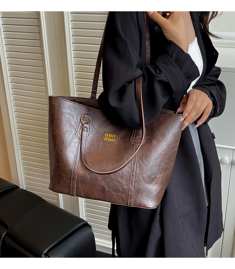 2025 Korean Style Minimalist Casual Tote Bag Fashion Commuter Shoulder Bag Niche Design Handbag for Women - Image 4