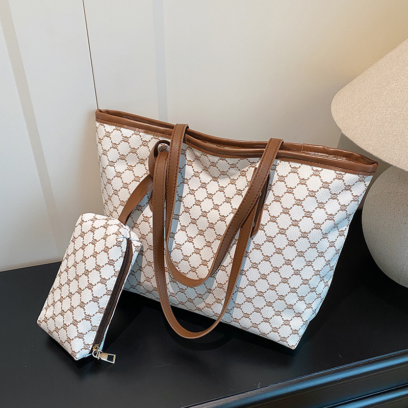 Women’s 2025 New Trendy Minimalist Tote Bag Large Capacity Handbag Shoulder Bag