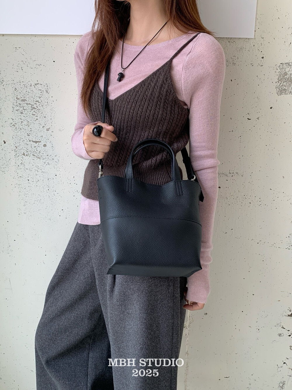 MBH Togo Full Grain Leather Basket Bag Minimal Crossbody Handbag with Strap - Image 3