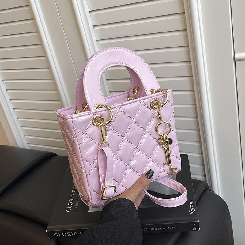 2025 New Quilted Embroidered One-Shoulder Women's Handbag Casual Square Bag - Image 3