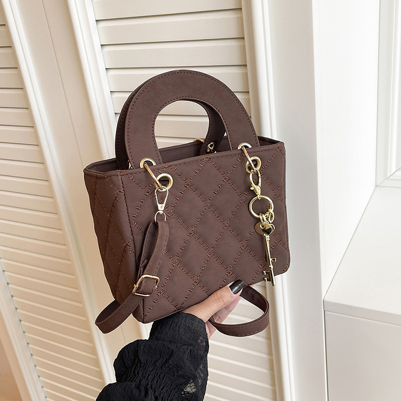 2025 New Quilted Embroidered One-Shoulder Women's Handbag Casual Square Bag - Image 2